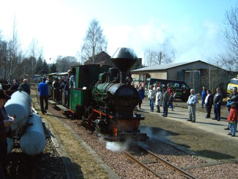 Feldbahnlok beim Feldbahn und Traktorentreffen Chemnitz Hilbersdorf, 08.04.06