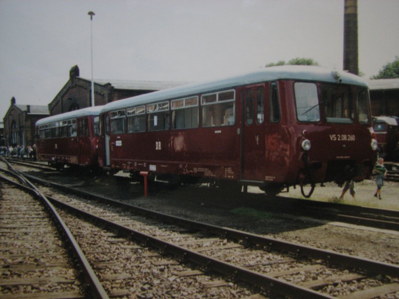 Ferkeltaxe VT 2.09.103 und VS 2.08.260 beim Heizhausfest in Chemnitz-Hilbersdorf.26.08.06