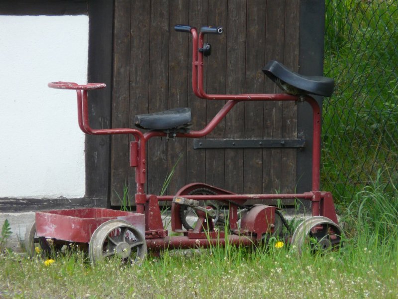 FGF - Schienenfahrrad Nr.400 im Areal der Feld und Grubenbahn Fortuna in Oberbiel-Sloms am 01.05.2008