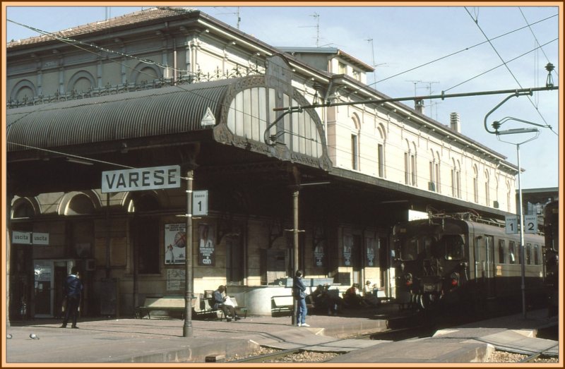 FNM Bahnhof in Varese.(Archiv 10/81)