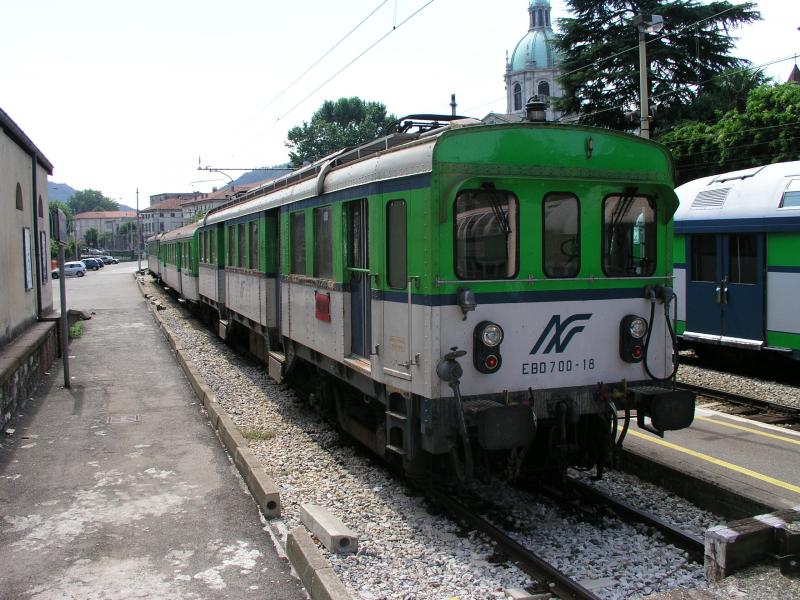 FNM EBD 700-18 im Bahnhof Como am 25-7-2004