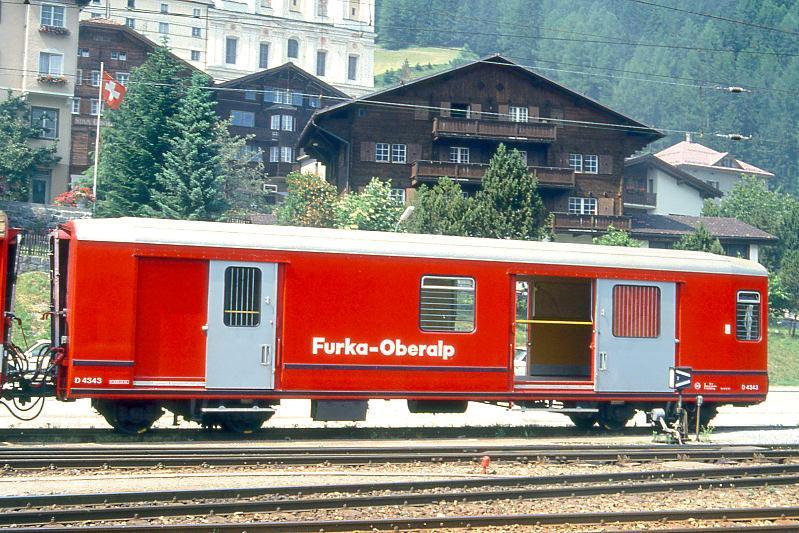 FO - D 4343 am 25.06.1994 in DISENTIS - GEPCKWAGEN - Baujahr 1961 - FFA - Gewicht 12,20t - Zuladung 6,00t - LP 13,73m - zulssige Geschwindigkeit km/h 90 - 3=03.03.1994 - Hinweis: Die Gepckwagenserie besteht aus 3 Wagen mit den Nummern 4341 - 4343. Hinweis: noch alte Lackierung.

