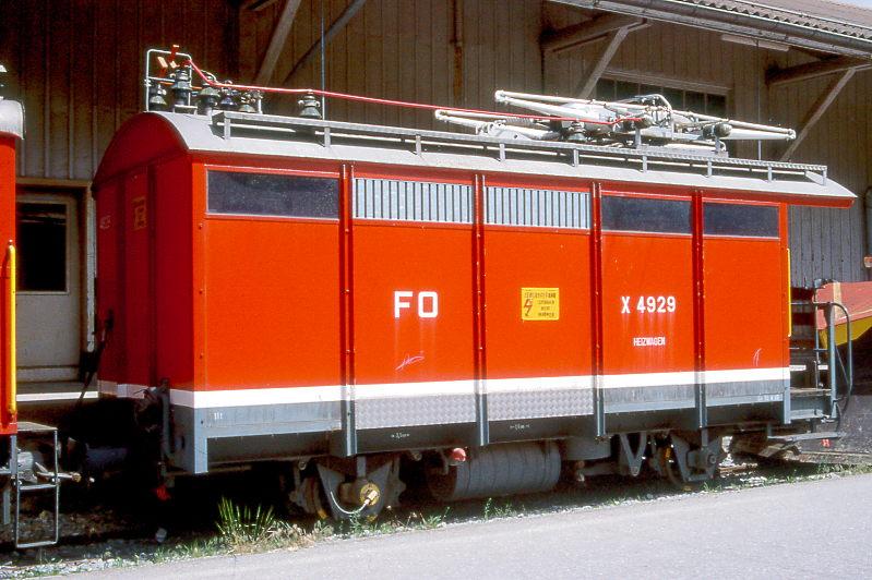 FO - X 4929II am 22.05.1997 in BRIG - HEIZWAGEN - 1 offene Plattform - Baujahr 1914 - Lyon - Gewicht 11,00t - LP 7,47m - zulssige Geschwindigkeit km/h 45 - =15.04.1986 - Lebenslauf: BFD K 410 - 1925 FO K 410 - 1959 Gkv 4420 - 1969 Gkv 4420 - 15.04.1986 X 4929II - Hinweis: Die ursprngliche Fahrzeugserie bestand aus 10 Wagen mit den Betriebsnummern K 401 - 410.
