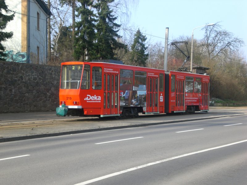Frankfurt(Oder): Straenbahnlinie 2 an der Haltestelle Messegelnde.