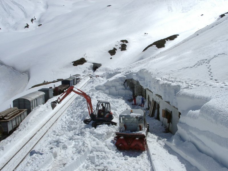 Freirumen des Stationsgebudes Furka