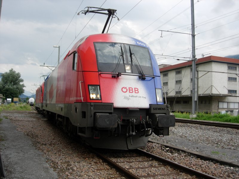 Frontansicht der 1116 003-3 *EM-Frankreich* in Buchs/SG. 20.07.08