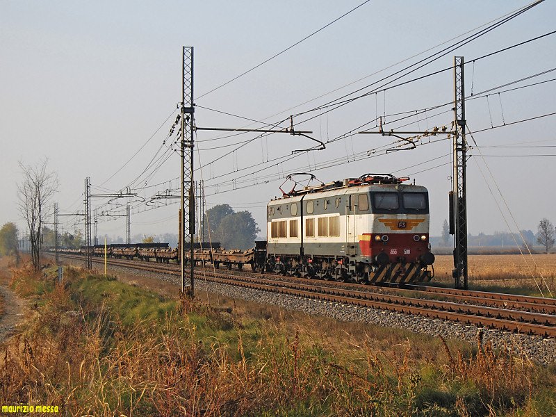 FS E655 500 hauling a southbound freight train near Cadeo on the 26th of October in 2008