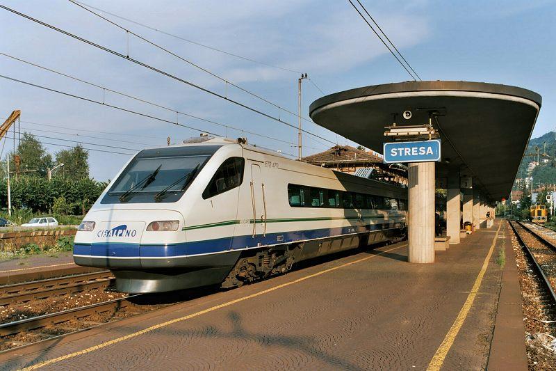 FS ETR 470 051 mit CIS 36  Cisalpino  (Mailand - Genf), Stresa, 26.07.2001
