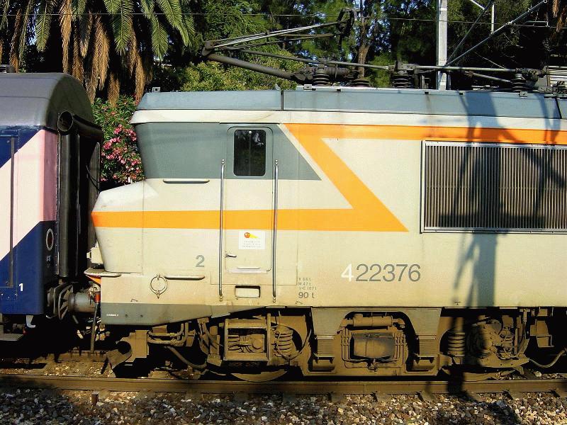Fhrerstand zwei von 22376, 20. Juli im Bahnhof Antibes.