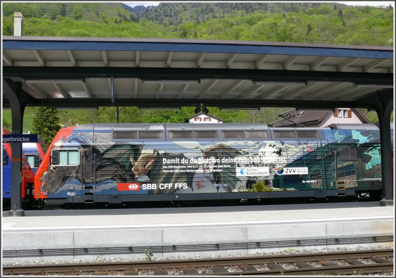 Fr die Nachtschwrmer (Vampire der Nacht) whrend der Euro 08 bezahlt die Zrcher Kantonalbank den sonst flligen Nachtzuschlag. Re 450 in Ziegelbrcke. (04.05.2008)