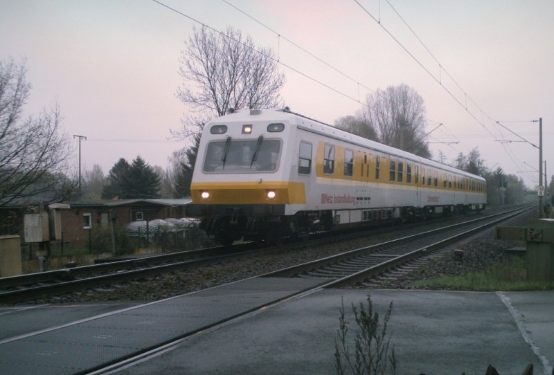 Fr Netz-Instandhaltung umgebauter Triebwager der BR 614
Hhe Peine 
-Horst am 12.04.2008