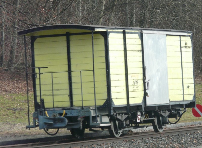 FW - Gelber Dienstwagen X  612   Foto vom 01.04.2008