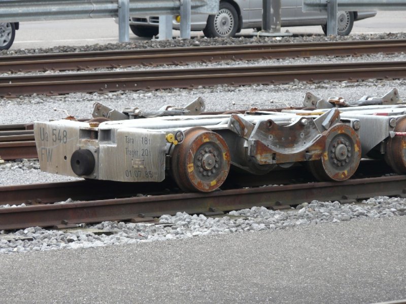 FW - Rollbockwagen Ua 548 im FW Bahnhofsareal von Wil am 04.01.2008