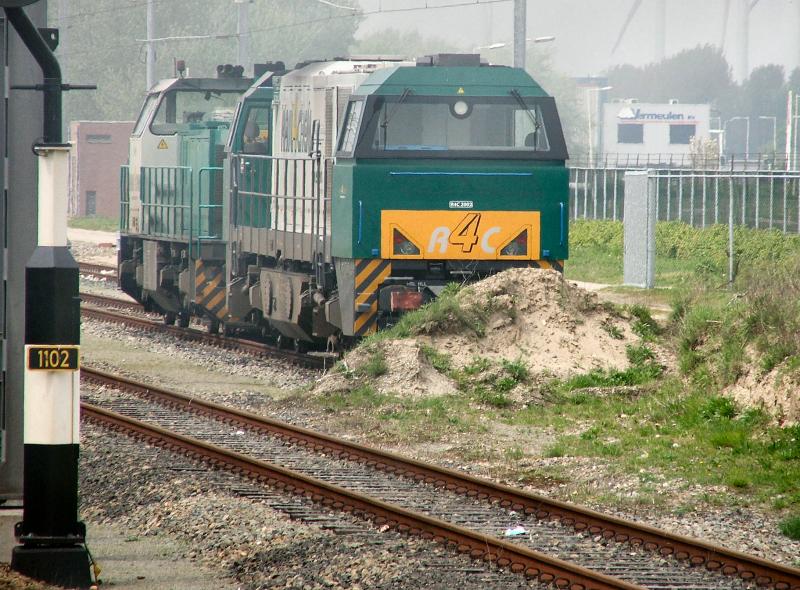 G 2002 der Rail4Chem NL . Gesehen im Rotterdamer Hafen.