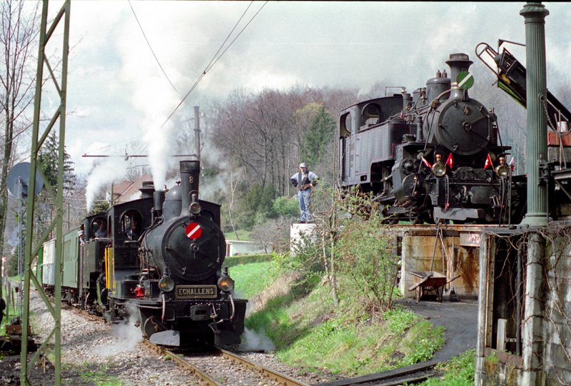 G 3/3 8 LEB et HG 3/4 3 ex FO sur la fosse HG 3/4 4 du FO  Chaulin Avril 1993 
25 ans du Blonay-Chamby 