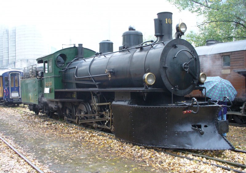 G 4/5  108 am Dampflokfestival auf dem  Festgelnde in Untervaz am 29.10.2006