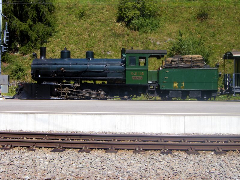 G4/5 108 am 30.8.08 mit einem Extrazug in Filisur.