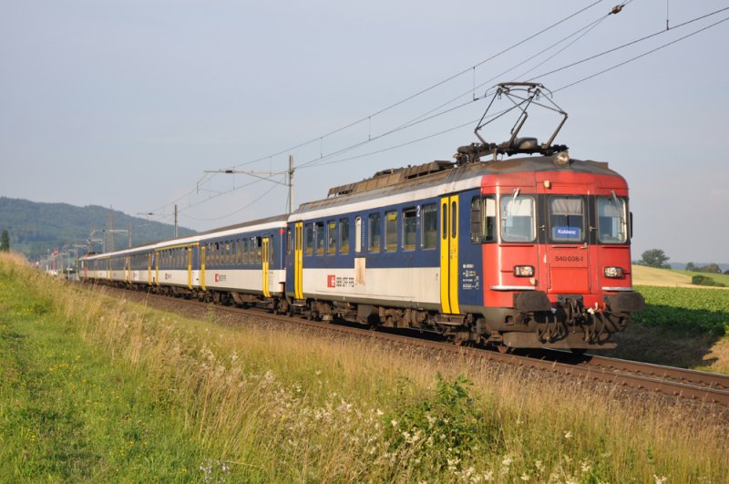 Ganz unverhofft tauchte am 30.6.09 ein RBe 540-Pendel, mit den RBe 540 036-1 und 043-7, bei Otelfingen auf. Ich habe mir schon seit etwa 2 Jahre gewnscht, einen RBe 540-Pendel im Furttal im Abendlicht abzulichten.