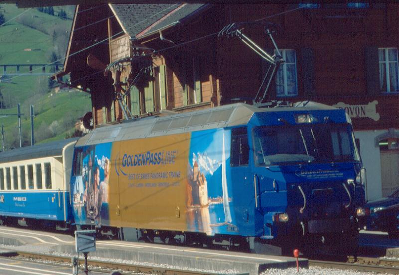 Ge 4/4  8002  Golden Pass 
01.05.05 Montbovon