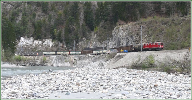 Ge 4/4 I 610  Viamala  zieht einen Gterzug von Ilanz nach Untervaz-Trimmis. (16.04.2009)