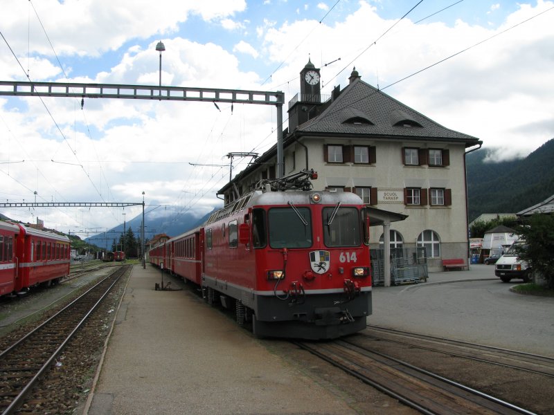GE 4/4 II 614 am 13. August 2008 im Bhf Scuol