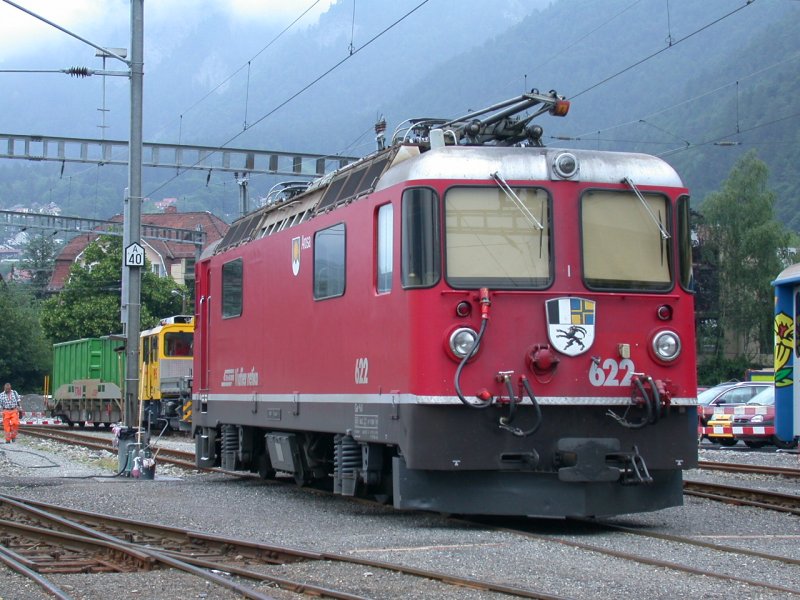 Ge 4/4 II 622  Arosa  bei einem Heimspiel auf der Arosabahn im Bahnhof Chur.(16.06.2004)