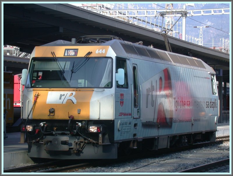 Ge 4/4 III 644  Savognin  im Bahnhof Chur. (19.02.2007)
