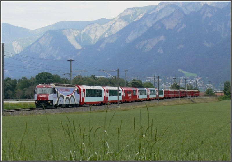 Ge 4/4 III 650  Seewis-Valzeina  mit Glacier Express 904 und RE 1149 nach St.Moritz kurz vor Felsberg. (14.06.2008)