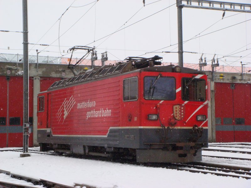 Ge 4/4 der MGB vor dem Depot in Andermatt am 27.09.2007