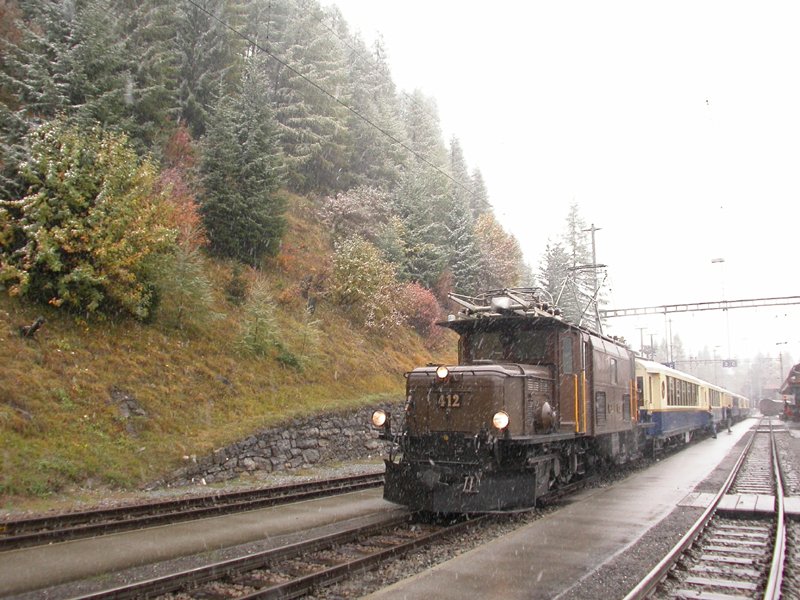 Ge 6/6 I 412 Bergn 05.10.2003