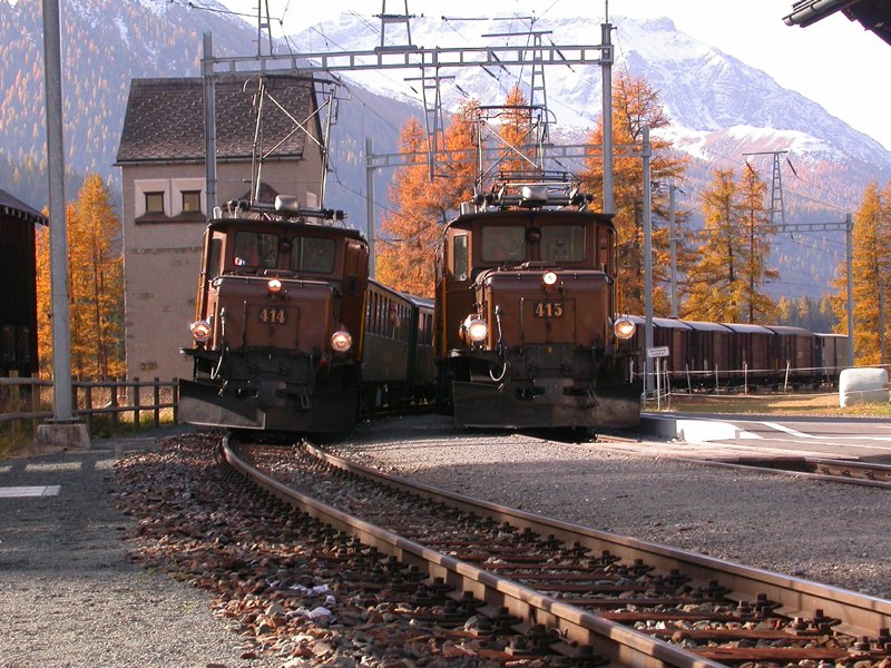 Ge 6/6 I 414 et 415  Cinuos-chel-Brail 11.10.2008