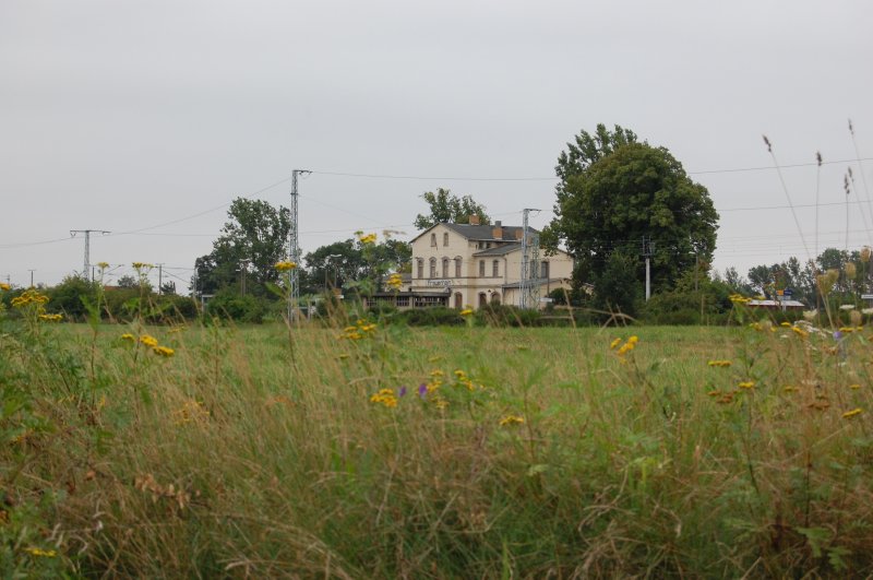 Gebude des Bhf. Frauenhain, Strecke Berlin - Dresden.