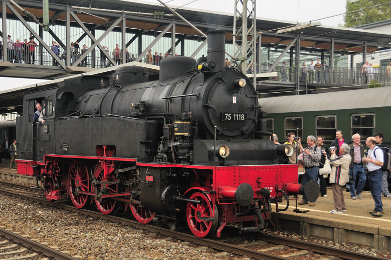Geliebtes Dampfross: Hufiges Fotoobjekt war 75 1118 am Samstag bei den Mrklin-Tagen in Gppingen. (19.09.09).