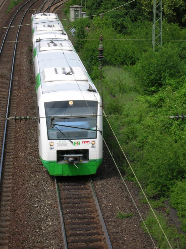 Gemnden am Main. Die ErfurterIndustrieBahn wird gleich den Zielbahnhof Gemnden a. M. erreichen und nach einem kurzen Aufenthalt, ber Hammelburg und Bad Kissingen, zurck nach Schweinfurt fahren .