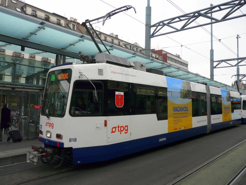 Genf - Tram Be 4/6  818 unterwegs auf der Linie 13 am 03.01.2009