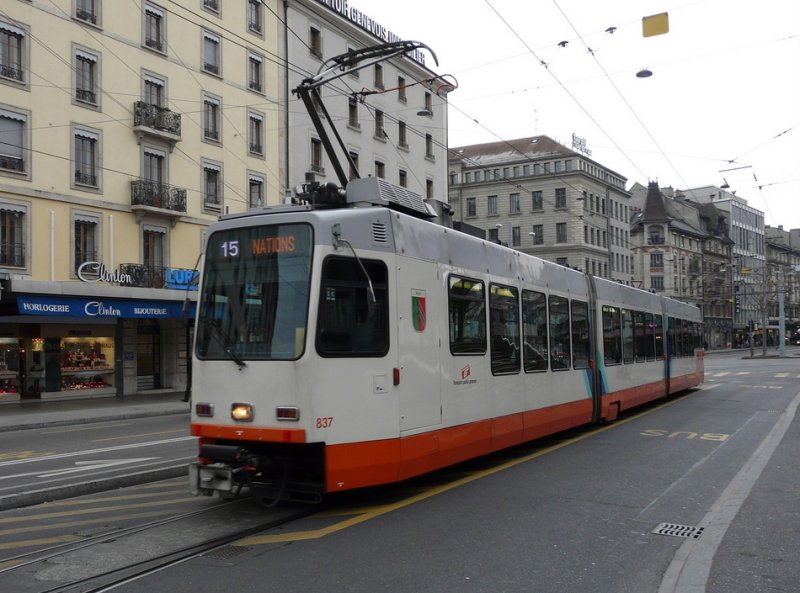 Genf - Tram Be 4/8  837 unterwegs auf der Linie 15 am 03.01.2009