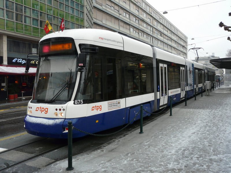 Genf - Tram Be 6/8 875 unterwegs in Genf am 31.12.2008
