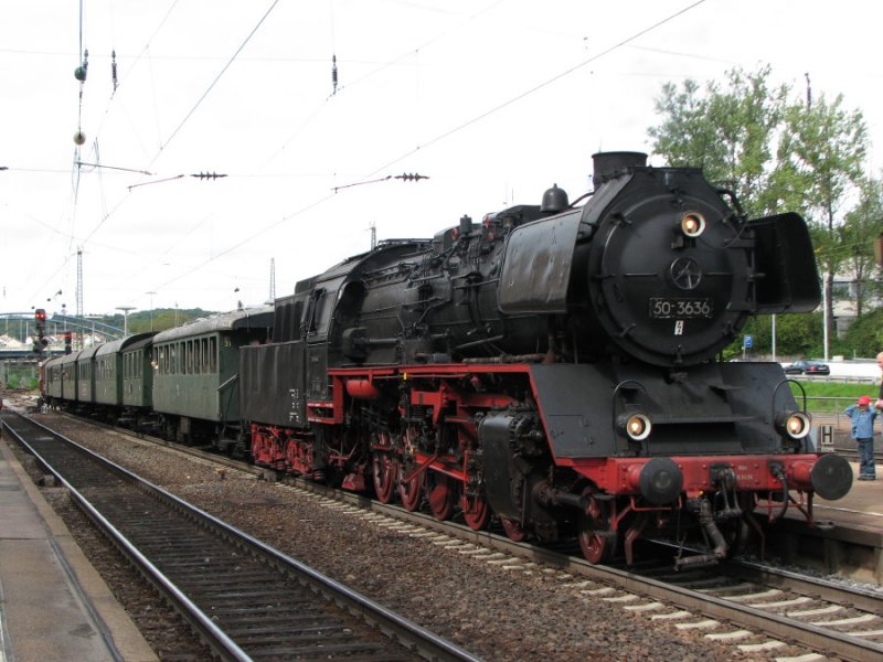 GES Sonderzug in Mhlacker am 3.9.06 abfahrbereit nach Bietigheim
Zuglok 50 3636
