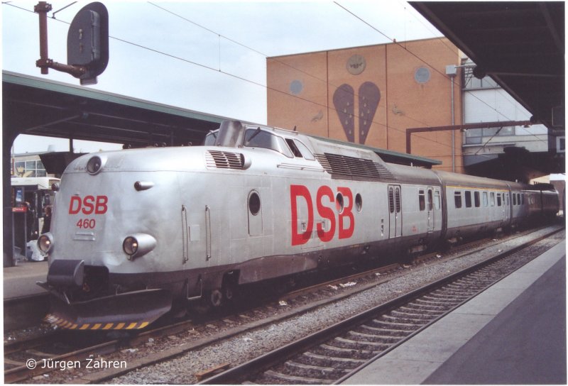 Gesehen in Odense (DK) im Aug. 2006. VT 11.5 (Lyntog) der DSB.