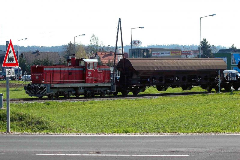 GKB 1500.4 bei der Beistellung eines Getreidezuges zur ehemaligen Firma Url - heute Raiffeisen - am 22.4.2005