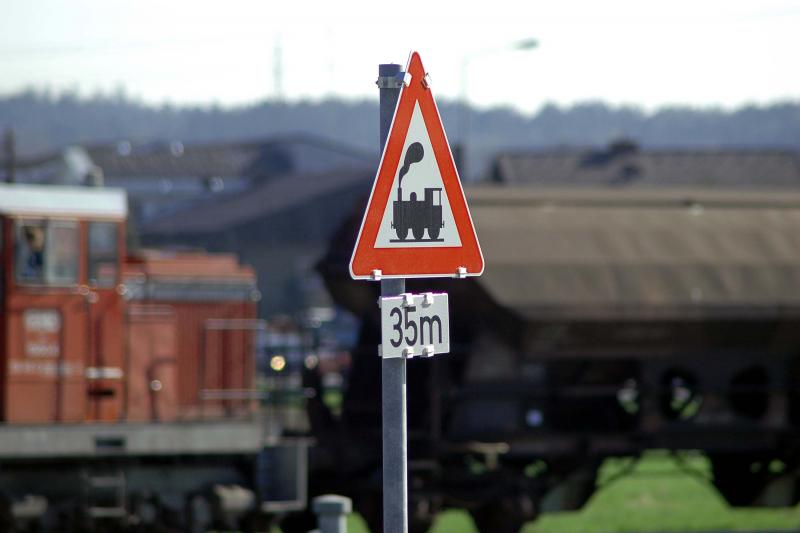 GKB 1500.4 bei der Beistellung eines Getreidezuges zur ehemaligen Firma Url - heute Raiffeisen - am 22.4.2005