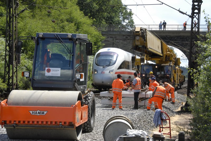 Gleis- und Weichenerneuerung an der Strecke Fulda - Bebra auf Hhe des ehem. Bahnhofes Marbach