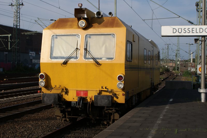 Gleisbauzug in Dsseldorf Hbf abgestellt am 31.08.08