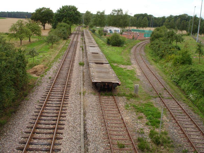 Gleise vom Siegelsbacher Bhf n. Obergimpern (rechts abzweig zur Bundeswehr) 25.07.05