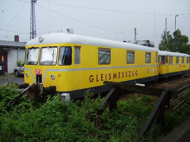 Gleismesswagen der DB in Hanau Hauptbahnhof.