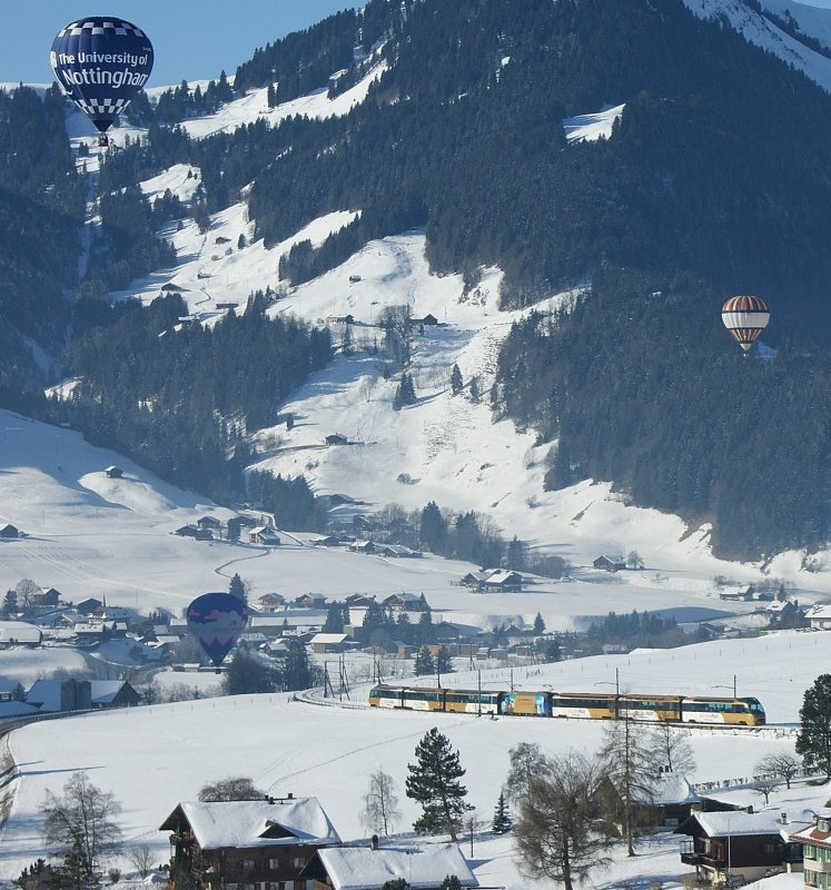 Goldenpass Panoramic 3118 bei ballonbedecktem Himmel in Chteau d'Oex am 30.01.2009
