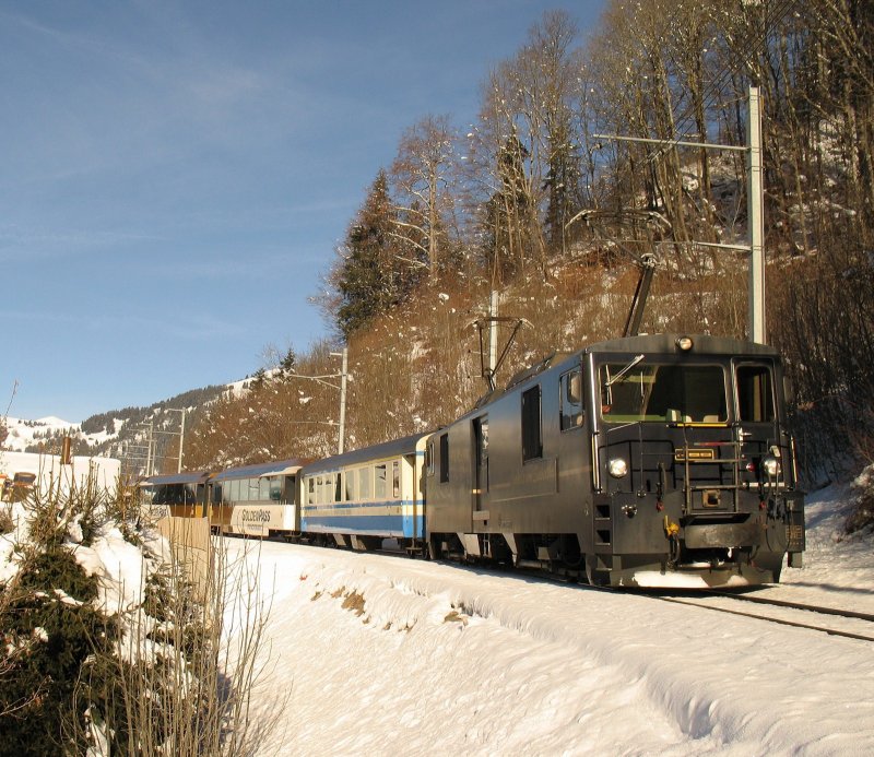 Goldenpass Panoramic 3121 von Zweisimmen nach Montreux bei Gstaad am 18.12.2007
