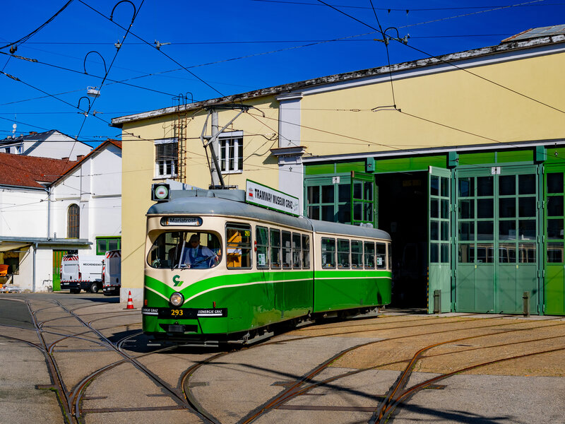 Graz. Am Morgen des 11.05.2024, steht der Museums-Triebwagen 293 