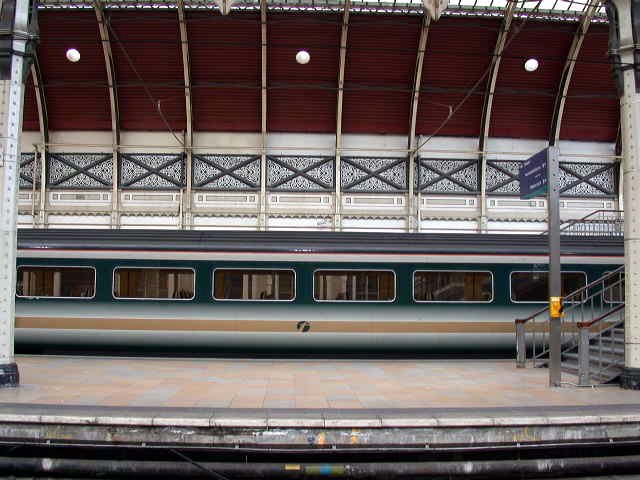 Great Western Intercity at Paddington Station (13.08.2001)
