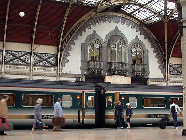 Great Western Intercity at Paddington Station (13.08.2001)